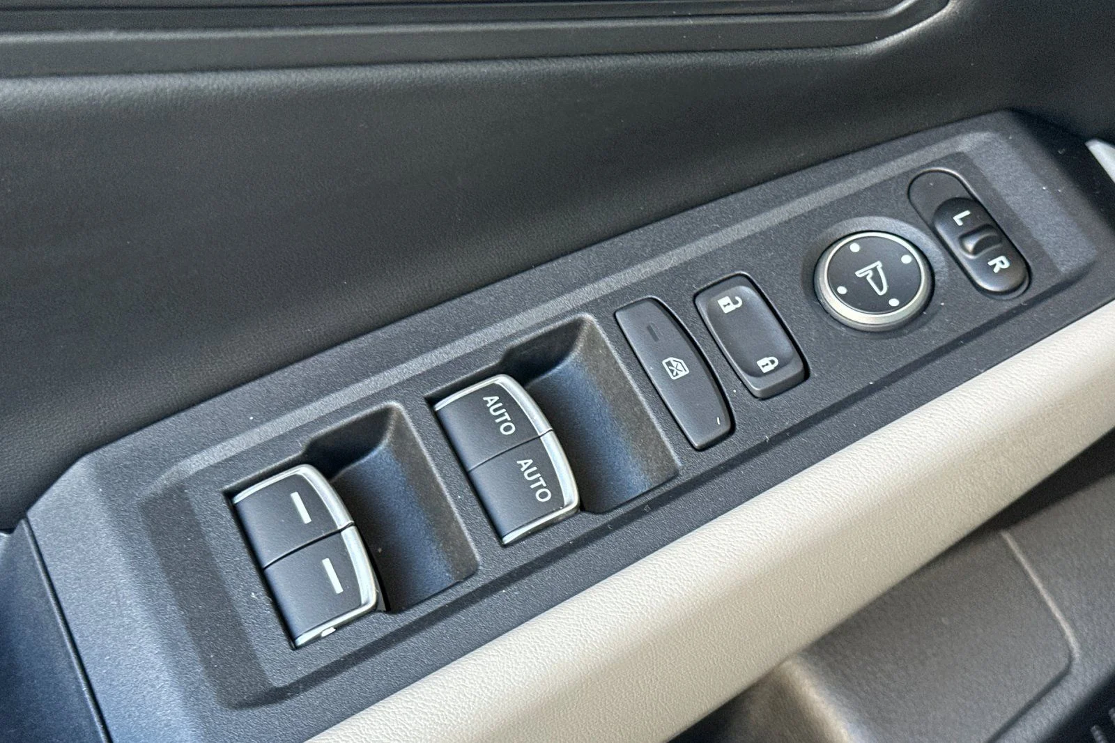 Used 2024  Honda EX image 11