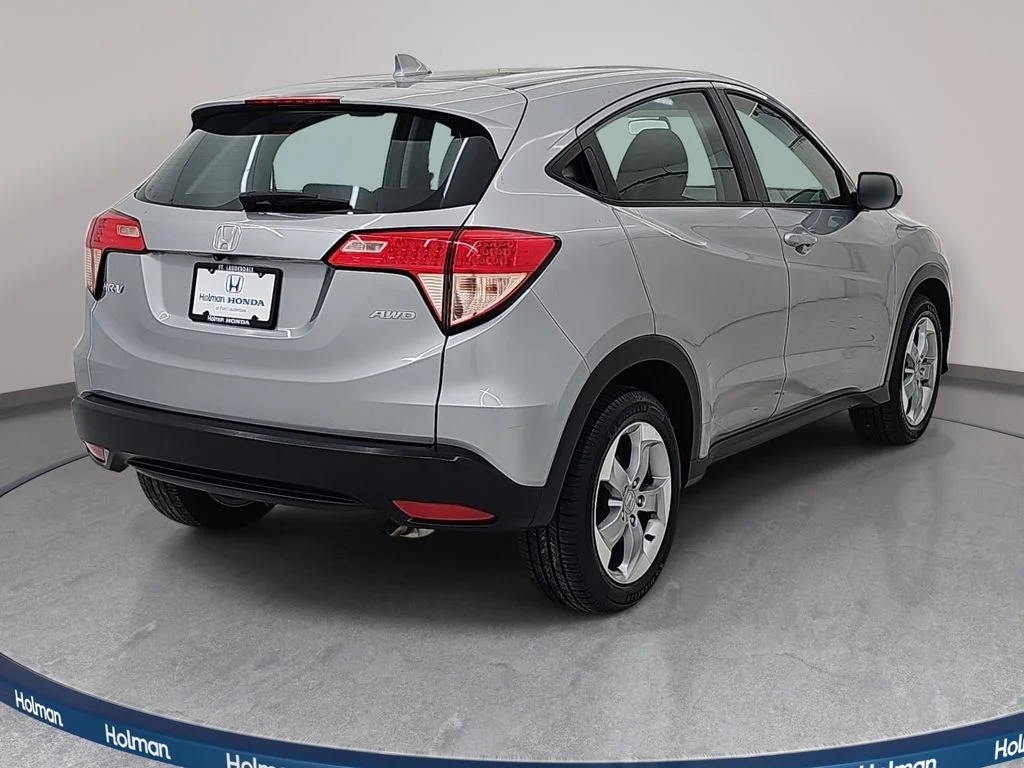 Used 2018 Silver Honda LX image 6