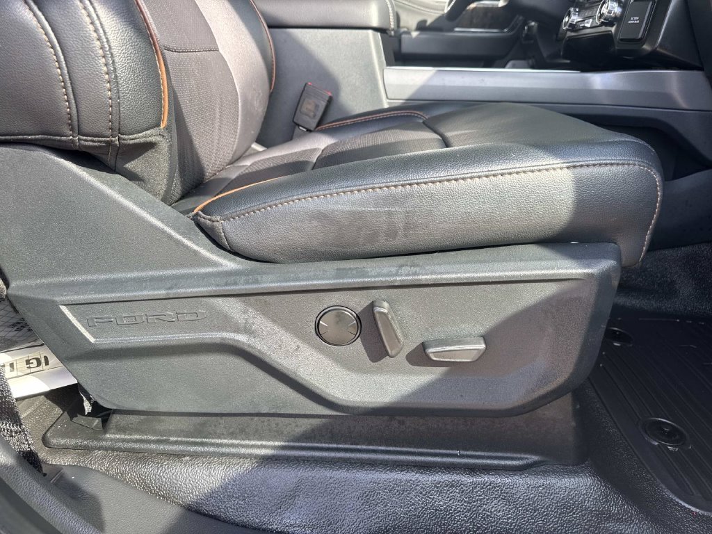Used 2025 Gray Ford Lariat image 29