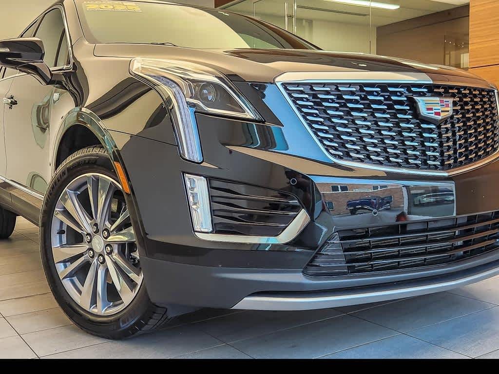 Certified Used 2025 Stellar Black Metallic Cadillac Premium Luxury image 2