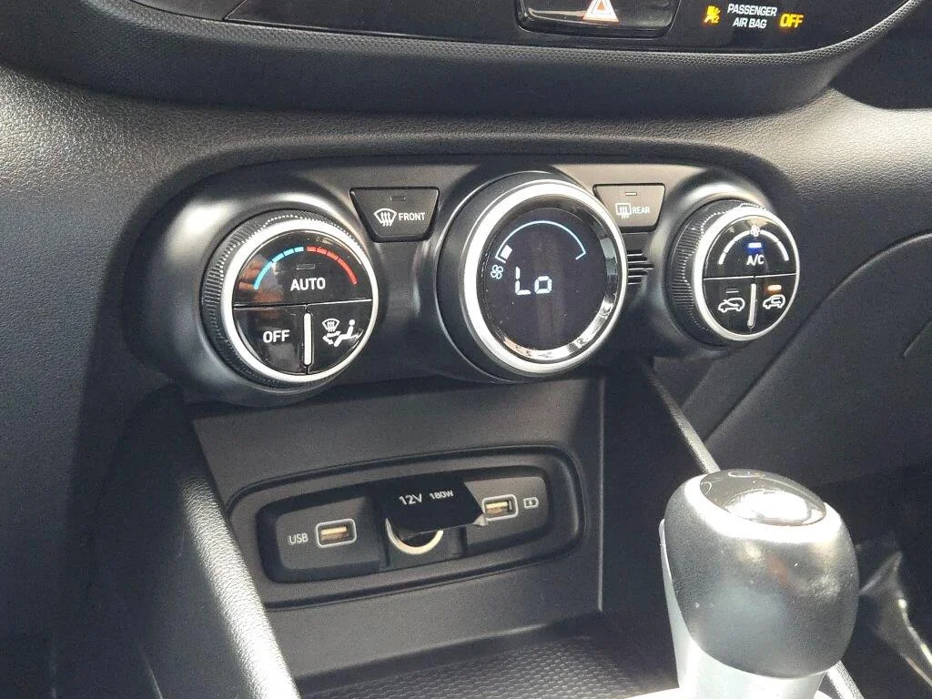 Used 2022 Ceramic White Hyundai SEL image 29