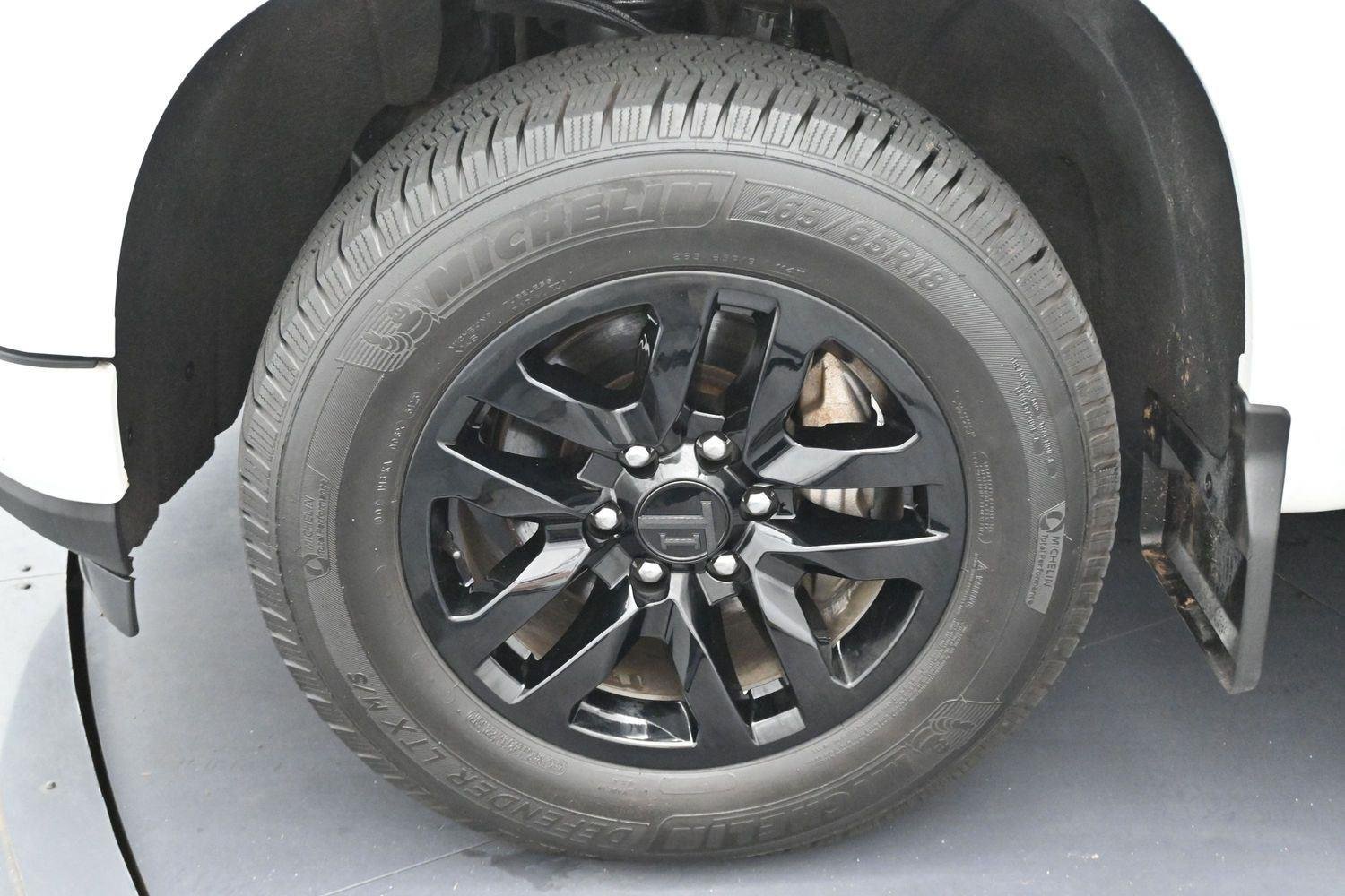 Used 2020 Summit White Chevrolet RST image 36