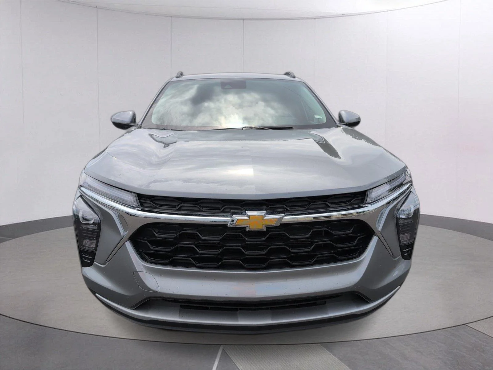 Used 2025 Sterling Gray Metallic Chevrolet LT image 10