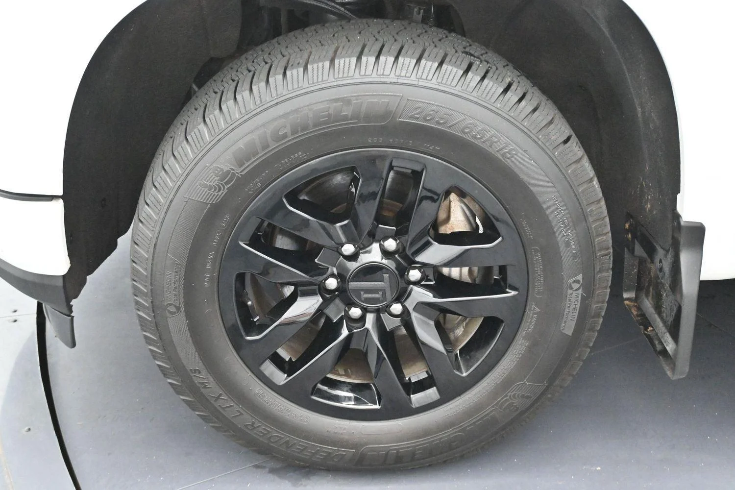 Used 2020 Summit White Chevrolet RST image 36