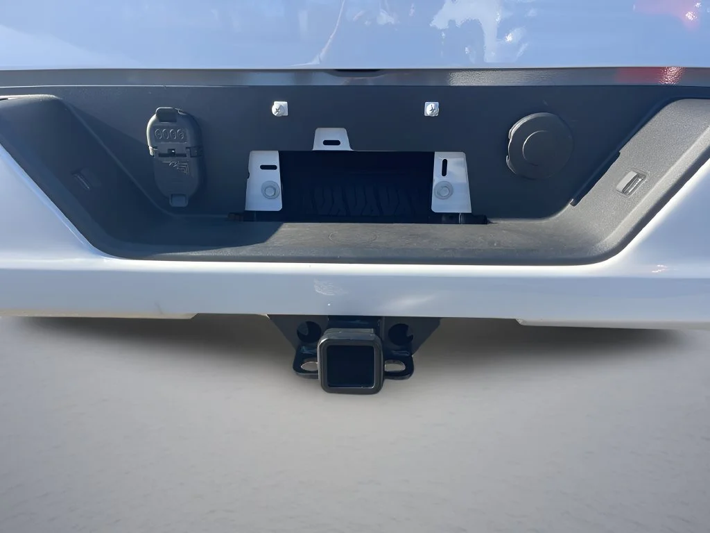 Used 2025 Summit White Chevrolet Custom image 36