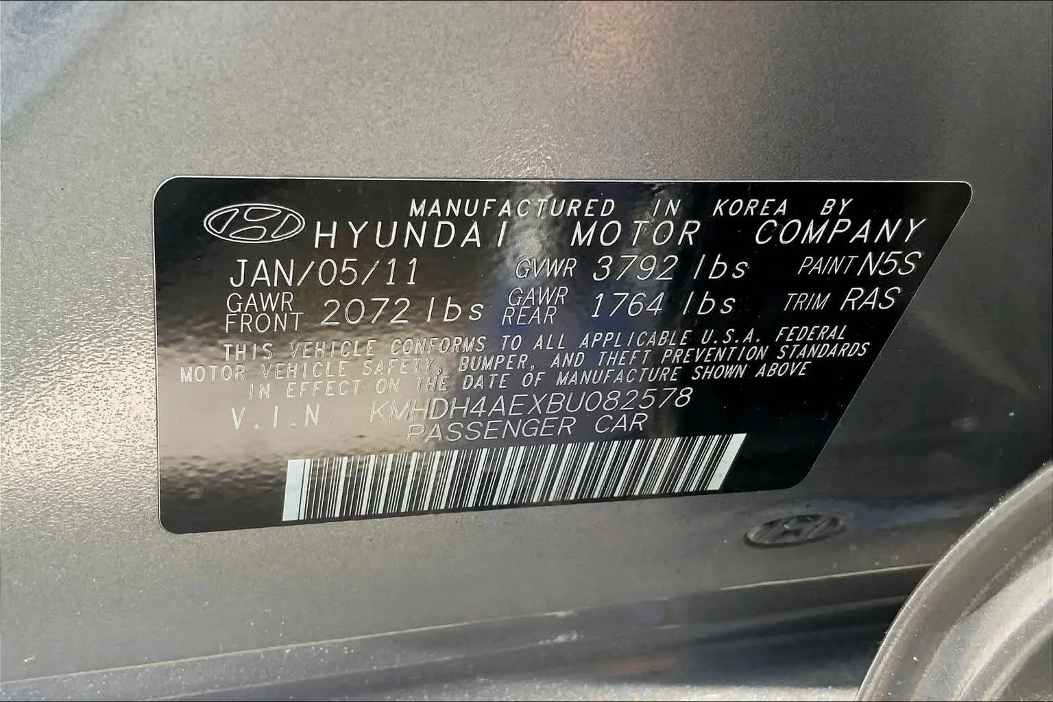 Used 2011 Titanium Gray Metallic Hyundai GLS image 31