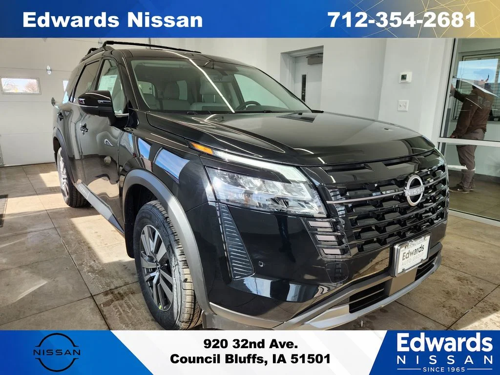 2026 Nissan Pathfinder SL 4WD's photo
