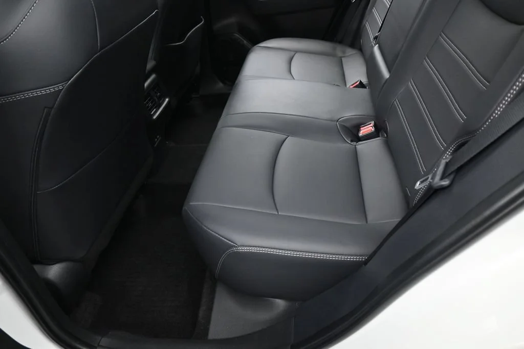 Used 2025 White Toyota XLE Premium image 31