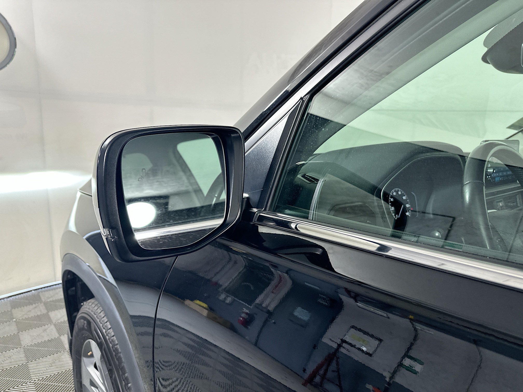 Used 2025 Silver Honda EX-L image 10