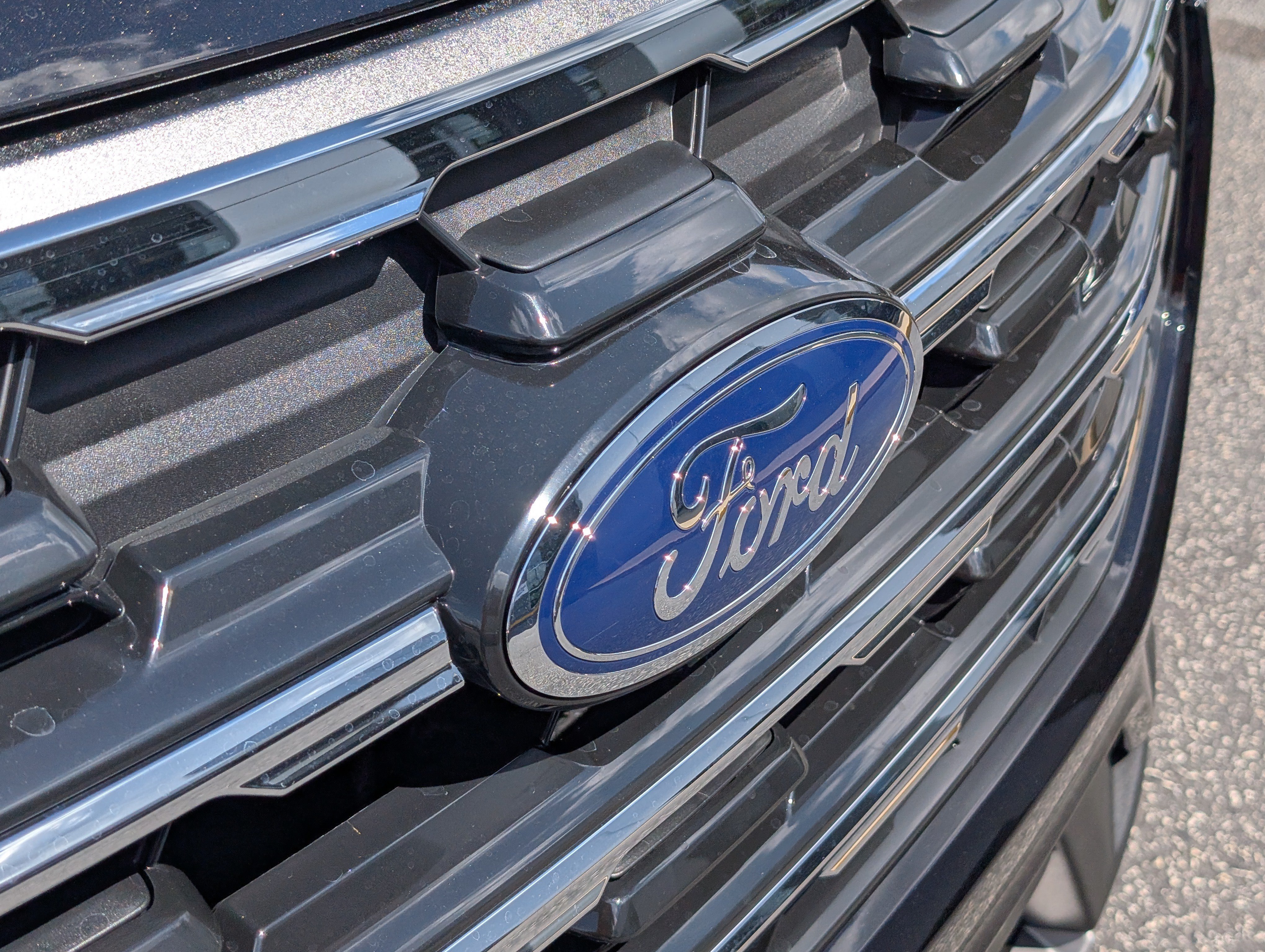 New 2026 Agate Black Metallic FORD Active image 6