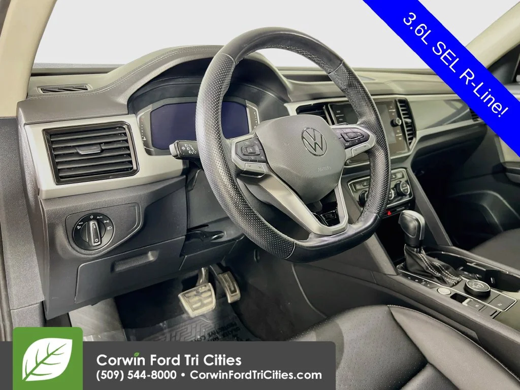 Used 2021 Aurora Red Metallic Volkswagen 3.6L V6 SEL R-Line image 2