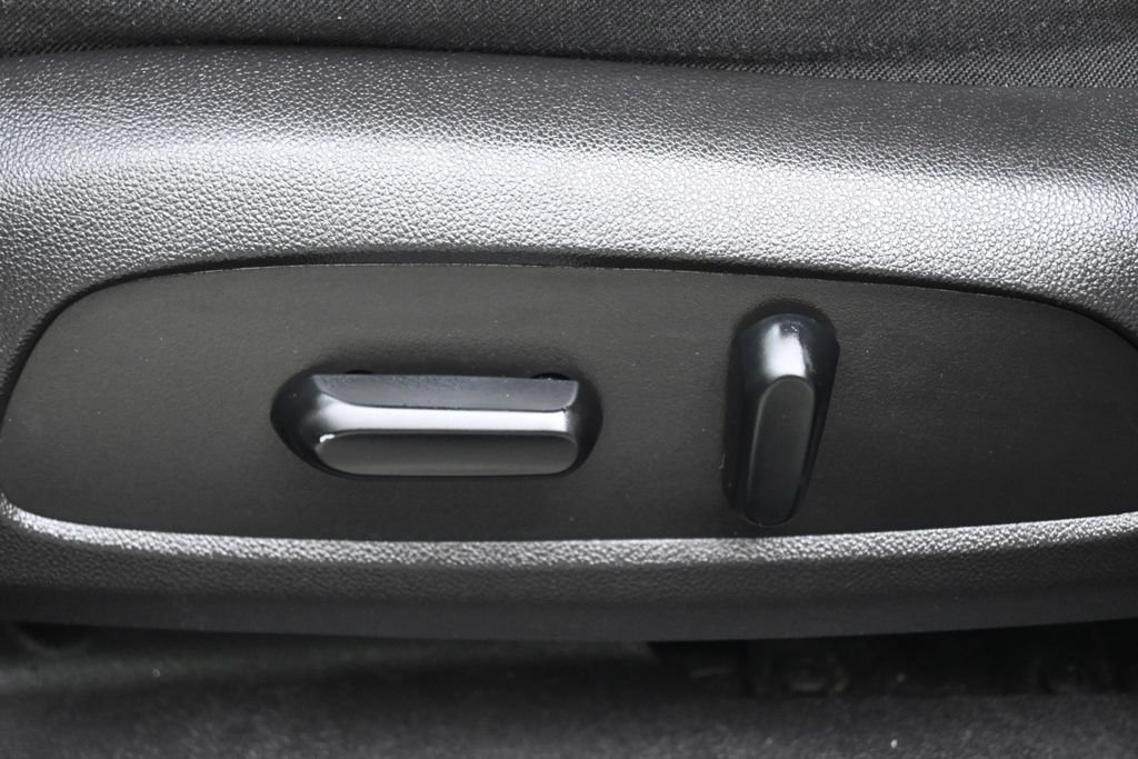 Used 2017 Silver Ice Metallic Chevrolet LT image 14