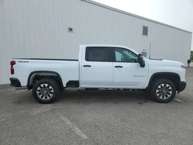 2026 Chevrolet Silverado 2500 HD Custom - Photo 9