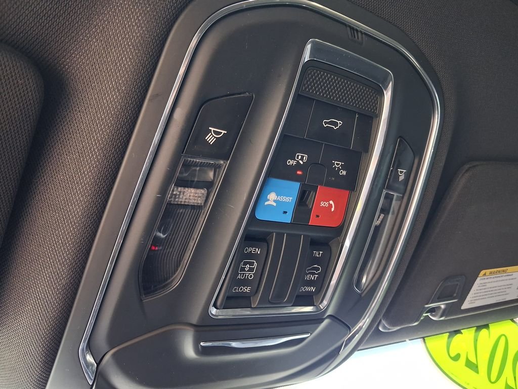 Used 2023 Red Jeep Altitude X image 28