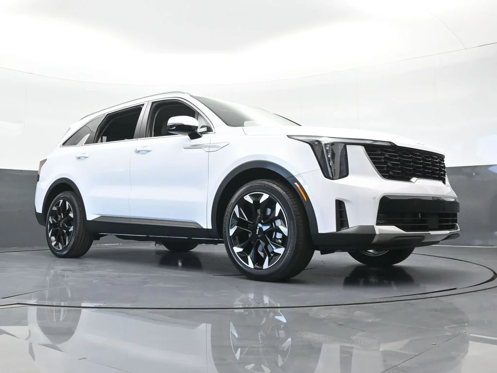 Used 2025 Glacial White Pearl Kia EX image 64