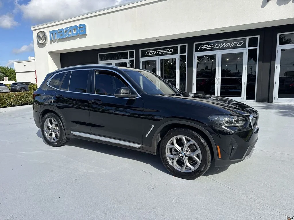 Used 2022 Jet Black BMW sDrive30i image 6