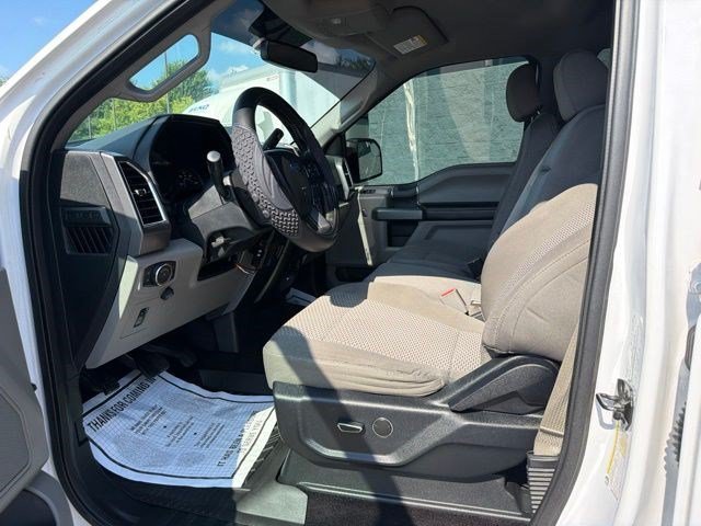 Used 2016 Oxford White Ford XLT image 13