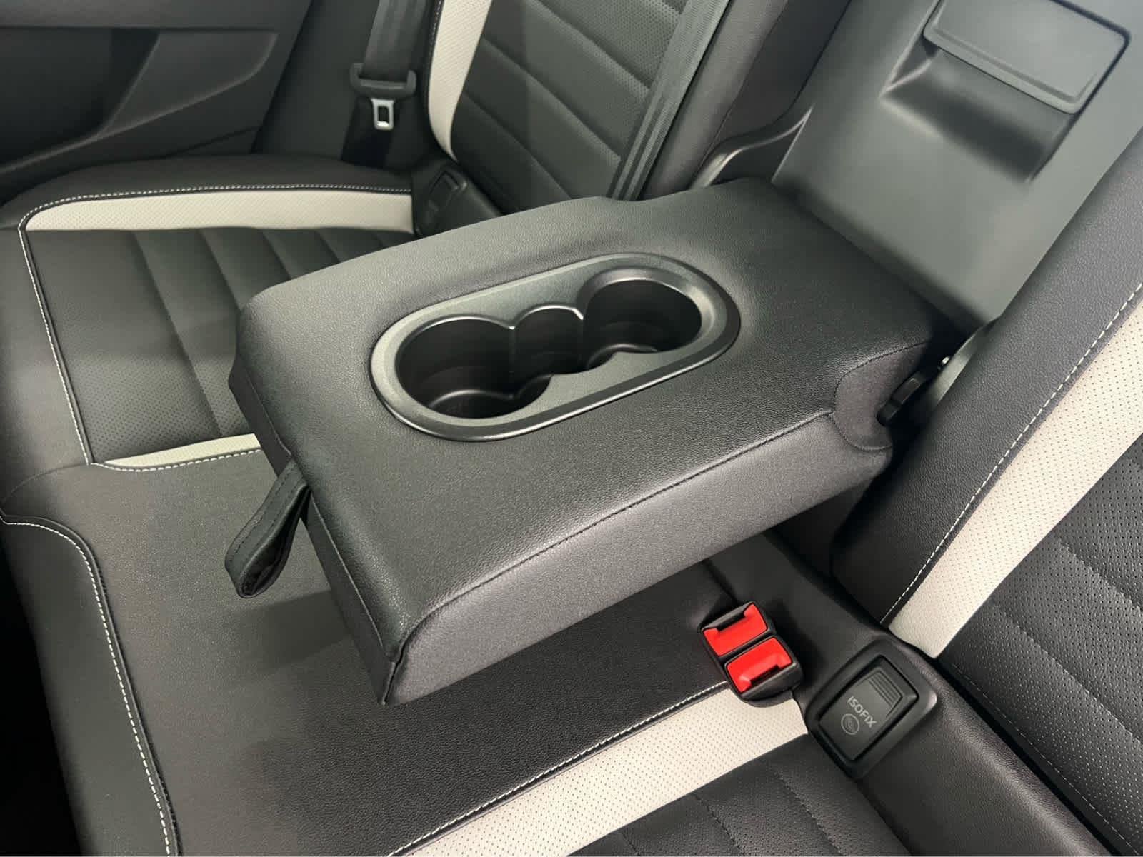 New 2026 Pure White Volkswagen SEL image 27