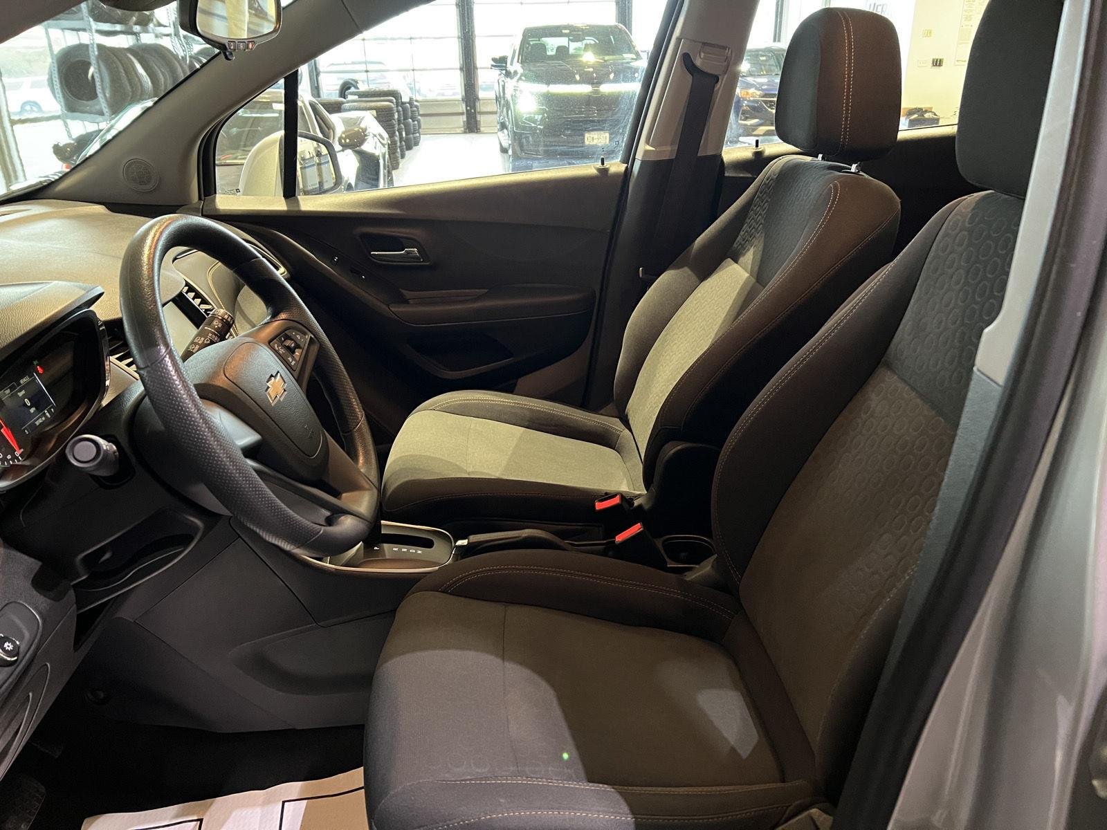 Used 2017 Silver Ice Metallic Chevrolet LS image 15