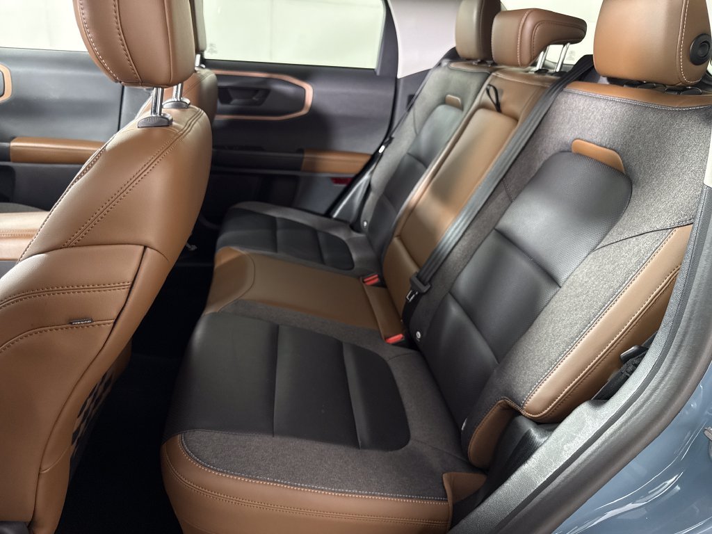 Used 2021  Ford Outer Banks image 13