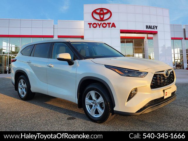 2022 Toyota Highlander LE