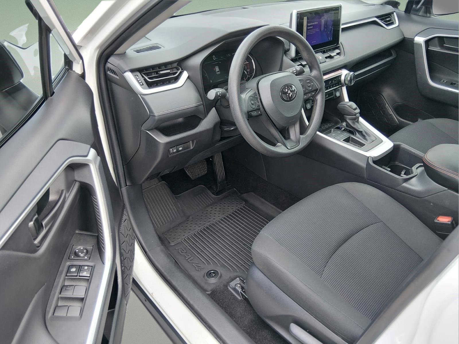Used 2025 Ice Cap Toyota LE image 15