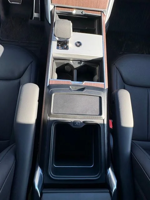 Certified Used 2025 White Land Rover SE image 23