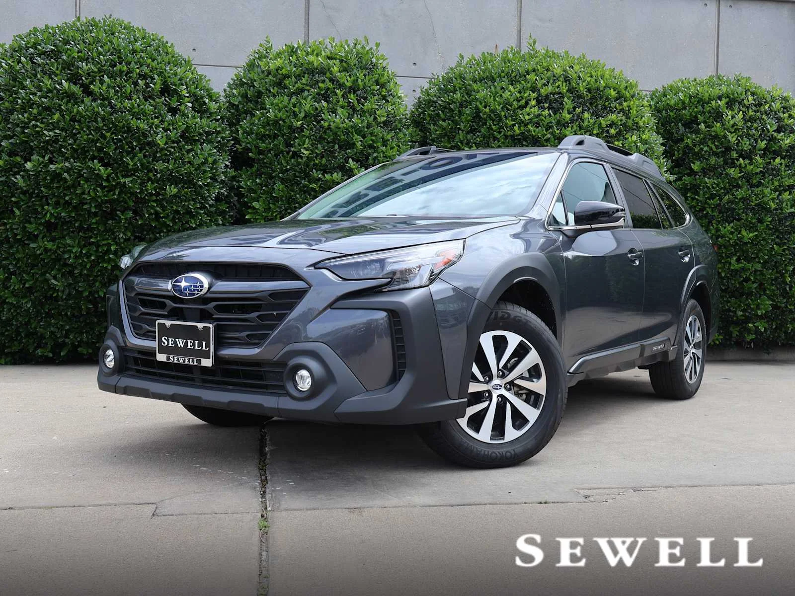 2025 Subaru Outback Premium's photo