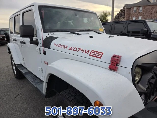 Used 2014 White Jeep Unlimited Sahara image 8