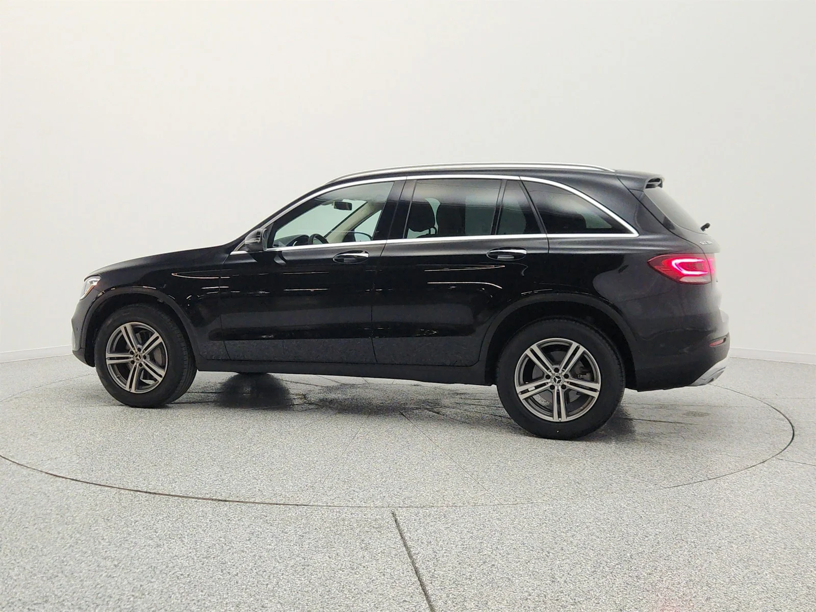 Used 2020 Black Mercedes-Benz GLC 300 4MATIC® SUV image 8