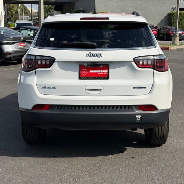 Used 2024 White Jeep Latitude image 6