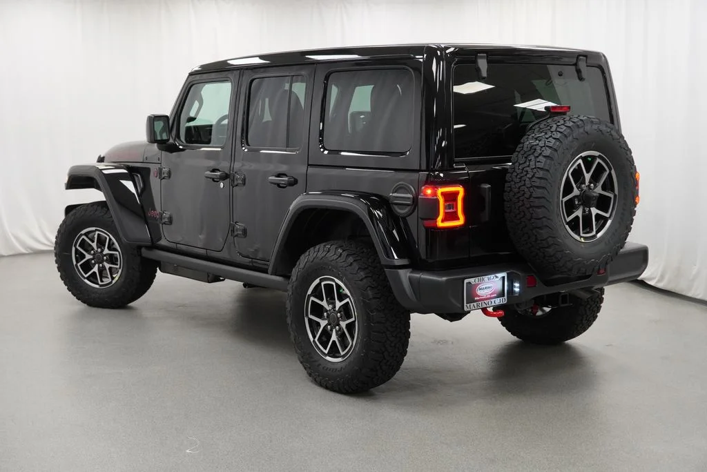 New 2026 Black Clear-Coat Exterior Paint Jeep Rubicon image 13