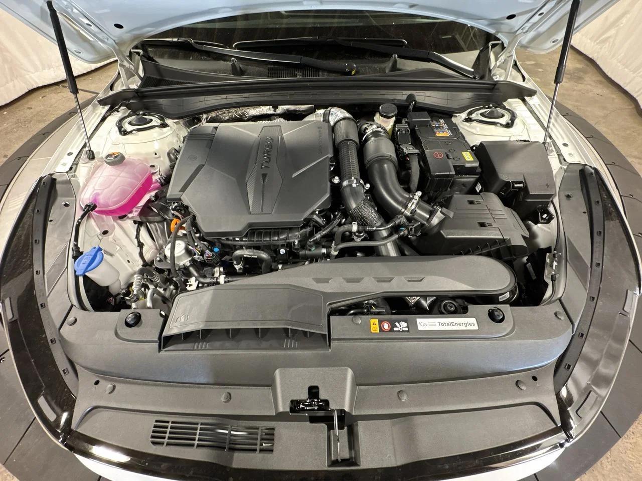 2026 Kia K5 GT - Photo 32
