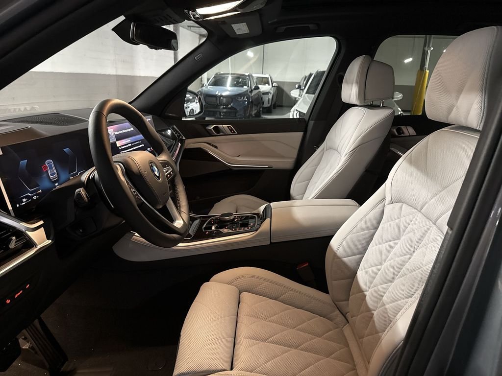 New 2026 Gray Metallic BMW xDrive40i image 11