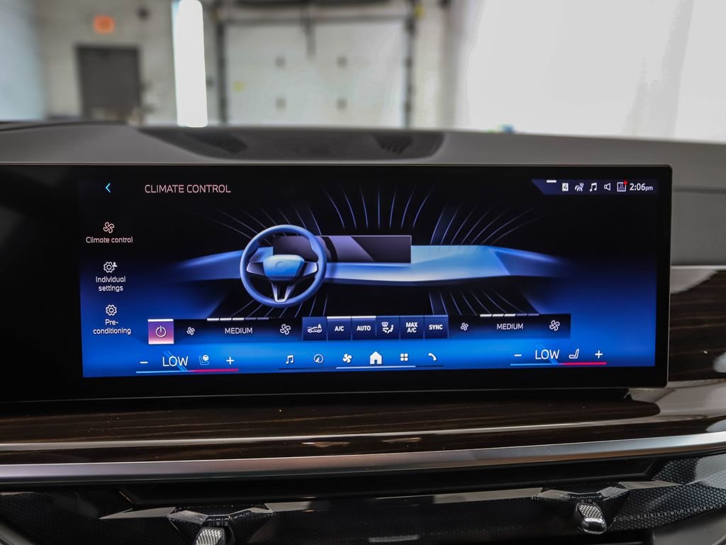 Used 2027 Carbon Black Metallic BMW xDrive40i image 17
