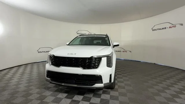 New 2026 Glacial White Pearl Kia S image 3