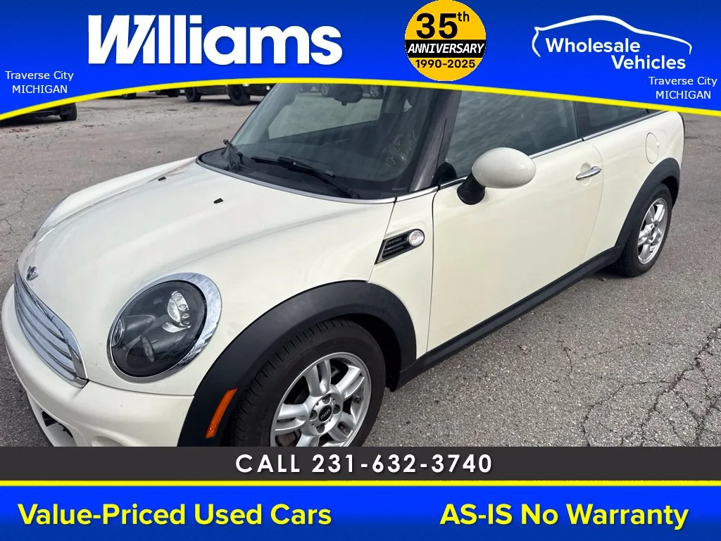 Used 2013 Pepper White MINI Clubman image 3