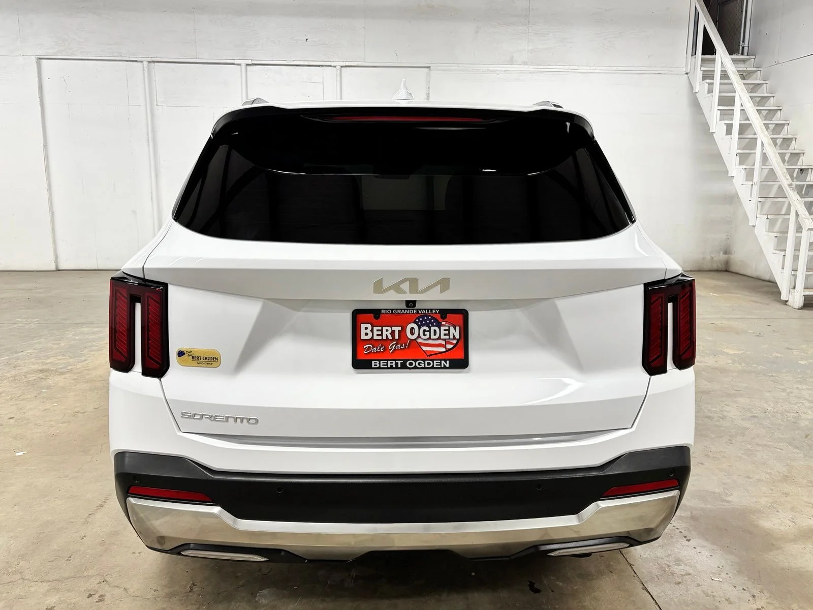 Used 2025 White Kia EX image 6