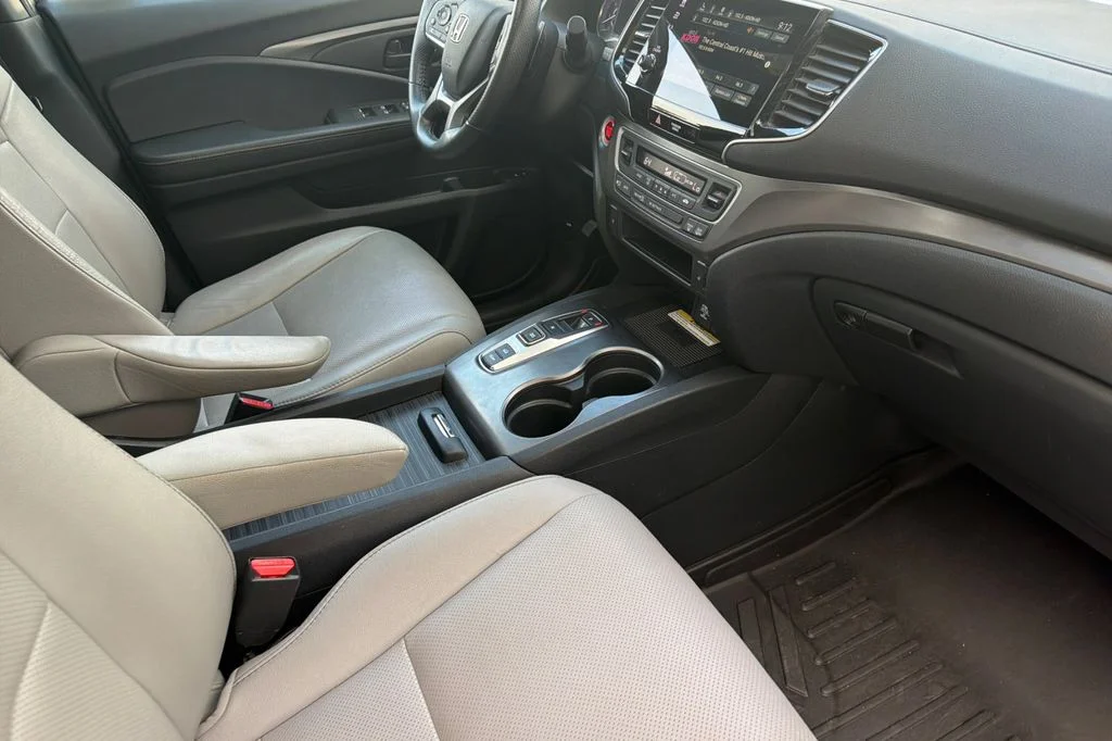 Used 2022 Lunar Silver Metallic Honda EX-L image 20