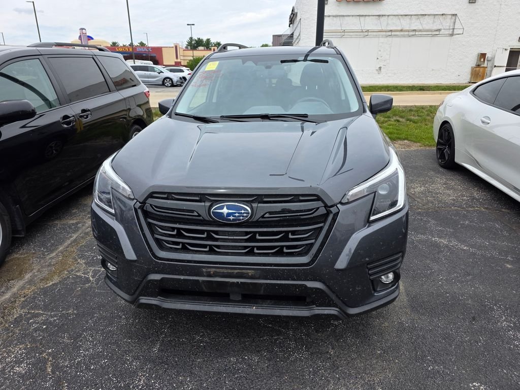 2024 Subaru Forester Premium's photo