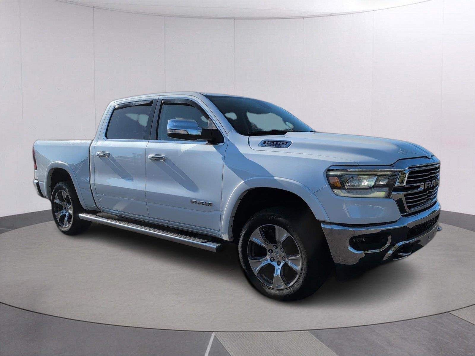 Used 2019 Ivory White Tri-Coat Pearlcoat Ram Laramie image 7