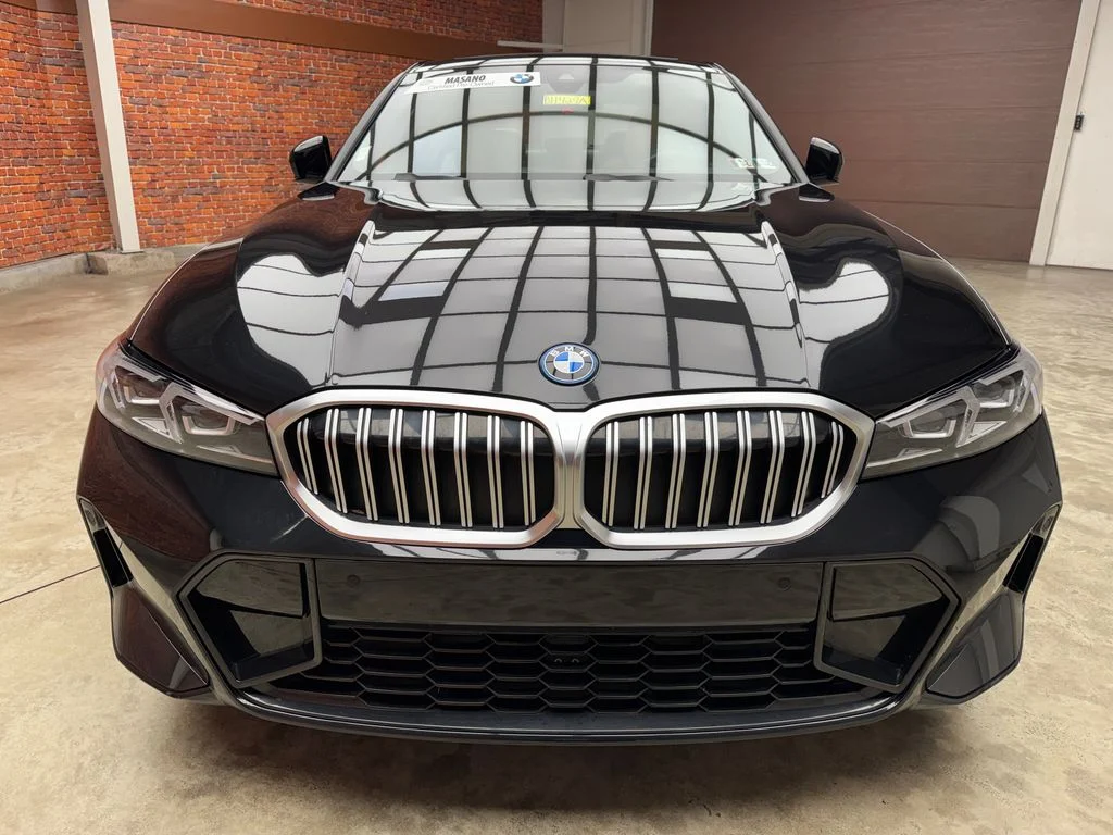 Used 2023 Black BMW 330e xDrive image 9