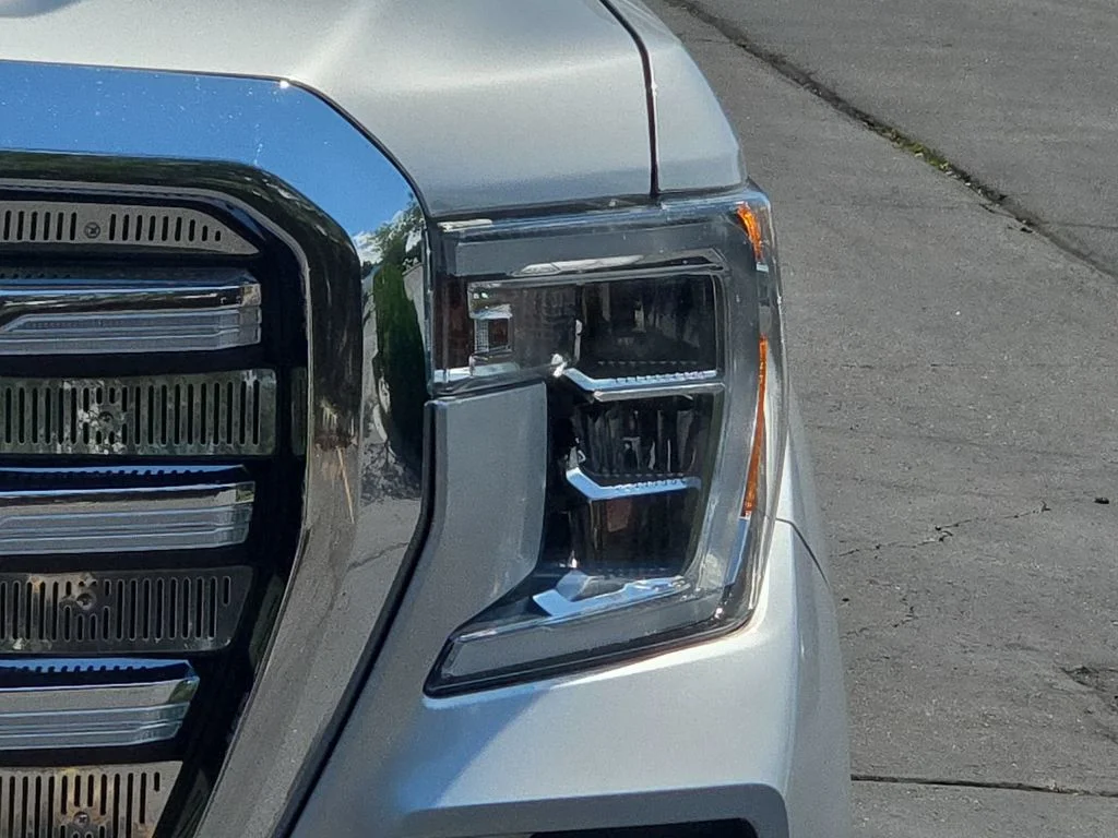 Used 2021 Gray GMC SLE image 16
