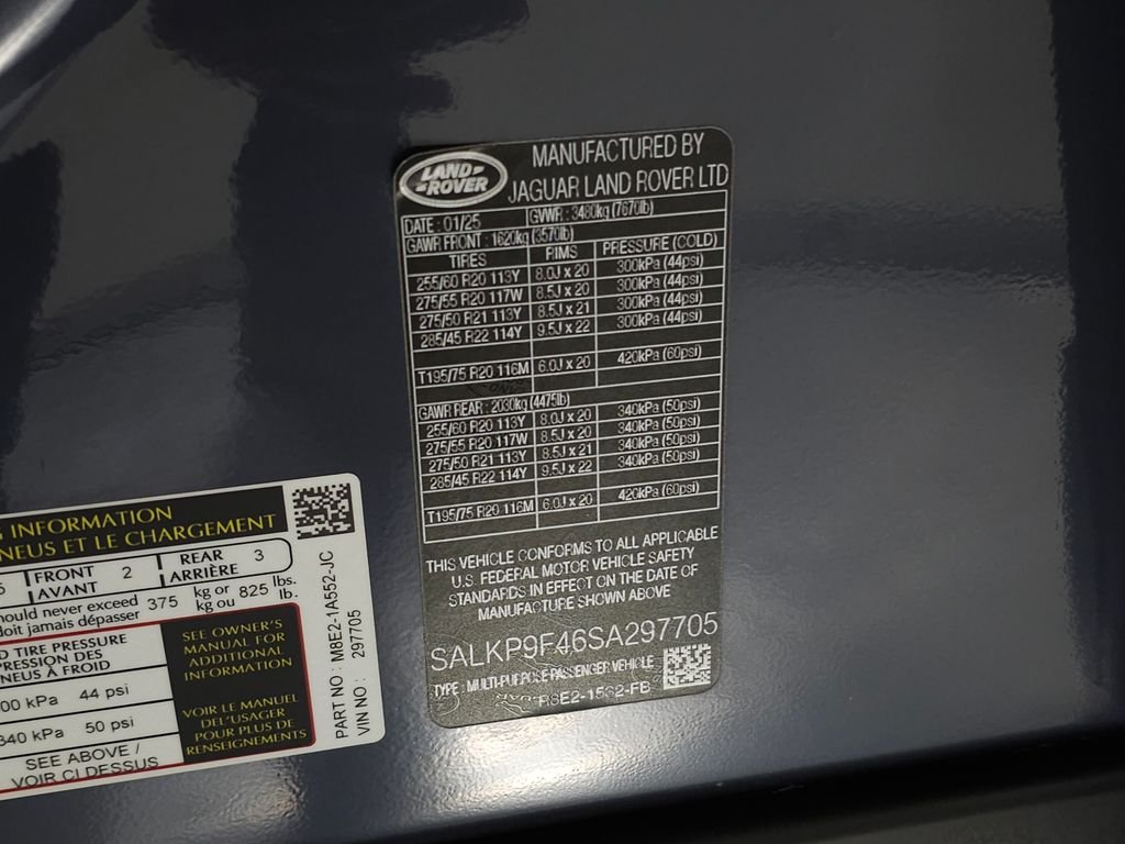 Certified Used 2025 Varesine Blue Metallic Land Rover SE image 46