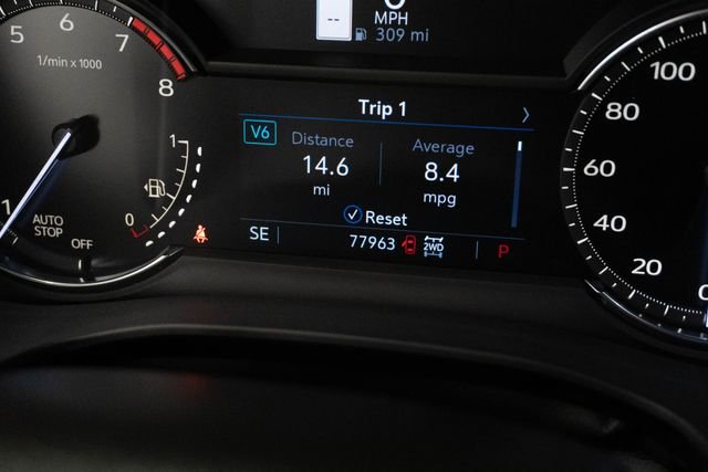 Used 2020 Black Cadillac Sport image 27