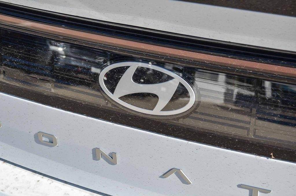 New 2026 White Hyundai SE image 8