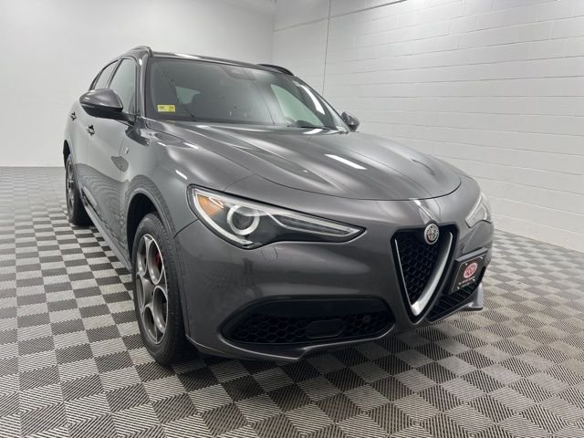 2023 Alfa Romeo Stelvio Ti AWD's photo