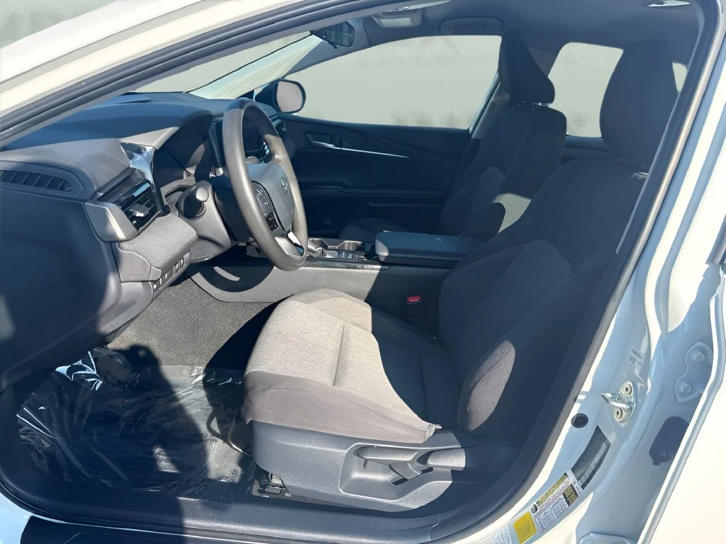 Used 2025 White Toyota LE image 9
