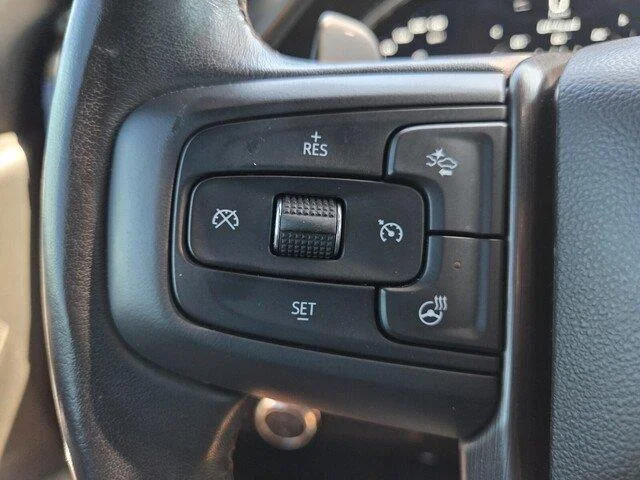 Used 2022 Titanium Rush Metallic GMC AT4 image 15