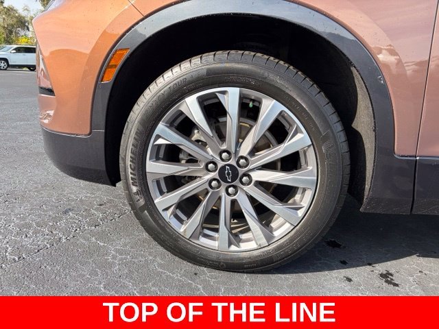Used 2024 Brown Chevrolet Premier image 9